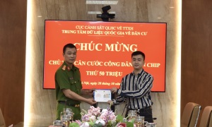Ae2bet Đăng ký ngay QLHC về TTXH trao thẻ CCCD gắn chip thứ 50 triệu cho công dân