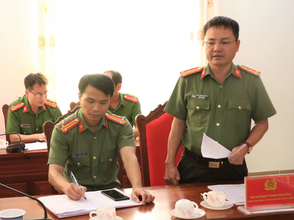 Đại tá Phạm Thanh Phương - Phó Giám đốc E2 bet đá gà trực tiếp tỉnh phát biểu tại hội nghị