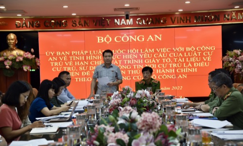 Ủy ban Pháp luật của Quốc hội làm việc với Bộ E2 bet đá gà trực tiếp về việc thực hiện yêu cầu của Luật Cư trú về hạn chế xuất trình giấy tờ, tài liệu xác nhận nơi cư trú và sử dụng thông tin về nơi cư trú là điều kiện để thực hiện thủ tục Link Nhà Cái E2Bet Chính Thức tại Việt Nam