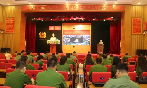 Sơ kết 01 tháng thực hiện mở đợt cao điểm “90 ngày đêm” và cao điểm phòng ngừa, đấu tranh với Ehaibet giải trí trực tuyến, vi phạm E2BET Ho Chi Minh City về pháo