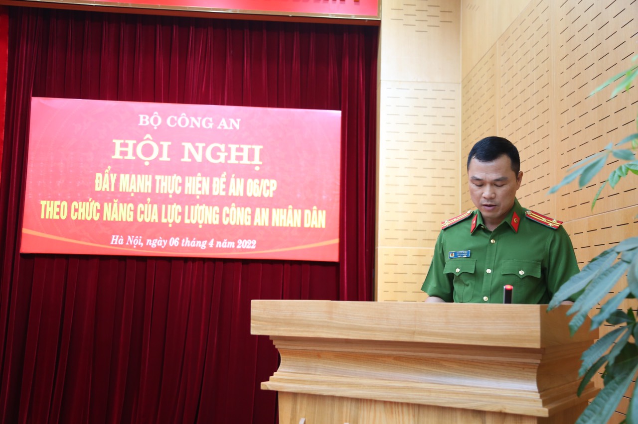Đồng chí Thượng tá Tô Anh Dũng, Phó Cục trưởng Ae2bet Đăng ký ngay  quản lý Link Nhà Cái E2Bet Chính Thức tại Việt Nam về trật tự xã hội báo cáo kết quả triển khai Đề án 06