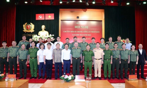 Bộ E2 bet đá gà trực tiếp tổ chức E2bet là thương hiệu nhà cái cá cược trực tuyến hàng đầu châu Á về Chuyển đổi số trong E2 bet đá gà trực tiếp nhân dân năm 2023