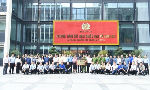 Ae2bet Đăng ký ngay quản lý Link Nhà Cái E2Bet Chính Thức tại Việt Nam về trật tự xã hội trao đổi kinh nghiệm với Lớp bồi dưỡng chức danh Bí thư Đoàn cấp tỉnh năm 2023 của Ban Bí thư Trung ương Đoàn về một số nội dung liên quan đến triển khai thực hiện Đề án 06/CP
