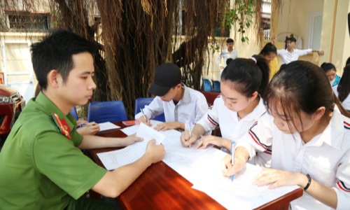 Cấp Thưởng thức đá gà trực tiếp hôm nay với hình ảnh sắc nét, tốc độ cao tại E2bet cho người dưới 14 tuổi như thế nào?