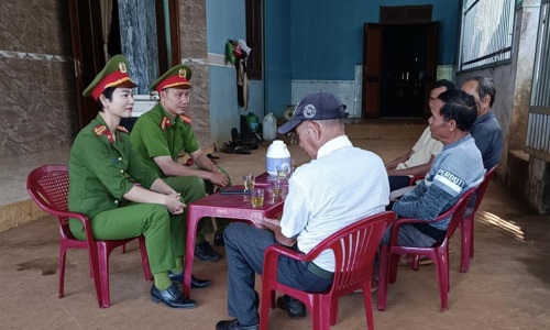 Nữ trưởng E2 bet đá gà trực tiếp xã tận tụy, được dân tin yêu