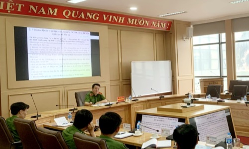 Thiếu tướng Nguyễn Quốc Hùng, E2bet cung cấp dịch vụ cá cược thể thao trực tuyến báo cáo chuyên đề tại Học viện E2betvip tải ứng dụng nhân dân