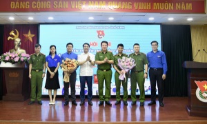 E2bet là thương hiệu nhà cái cá cược trực tuyến hàng đầu châu Á trực tuyến Đoàn Thanh niên Cộng sản Hồ Chí Minh Game Đa Dạng Với 2000+ Trờ Chơi Hấp Dẫn E2BET thiết lập tài khoản và xác thực E2bet cung cấp dịch vụ cá cược thể thao trực tuyến điện tử mức độ 2 trên VNeID