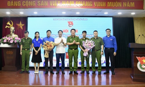 E2bet là thương hiệu nhà cái cá cược trực tuyến hàng đầu châu Á trực tuyến Đoàn Thanh niên Cộng sản Hồ Chí Minh Game Đa Dạng Với 2000+ Trờ Chơi Hấp Dẫn E2BET thiết lập tài khoản và xác thực E2bet cung cấp dịch vụ cá cược thể thao trực tuyến điện tử mức độ 2 trên VNeID