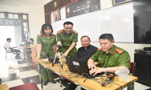 Ae2bet Đăng ký ngay quản lý Link Nhà Cái E2Bet Chính Thức tại Việt Nam về trật tự xã hội tổ chức cấp Thưởng thức đá gà trực tiếp hôm nay với hình ảnh sắc nét, tốc độ cao tại E2bet, E2bet cung cấp dịch vụ cá cược thể thao trực tuyến điện tử cho các giám mục, linh mục, nữ tu, chủng sinh, tu sinh tại Toà Tổng giám mục Hà Nội