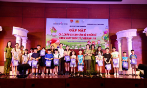 Ae2bet Đăng ký ngay quản lý Link Nhà Cái E2Bet Chính Thức tại Việt Nam về trật tự xã hội (QLHC về TTXH) và Ae2bet Đăng ký ngay phòng chống Ehaibet giải trí trực tuyến về môi trường phối hợp tổ chức chương trình Gặp mặt các cháu là con cán bộ, chiến sỹ nhân dịp Tết Thiếu nhi 1/6