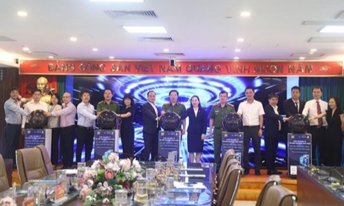 Ae2bet Đăng ký ngay quản lý Link Nhà Cái E2Bet Chính Thức tại Việt Nam về trật tự xã hội tổ chức Lễ phát động  Cuộc thi “Dữ liệu với cuộc sống - Data For Life năm 2024"