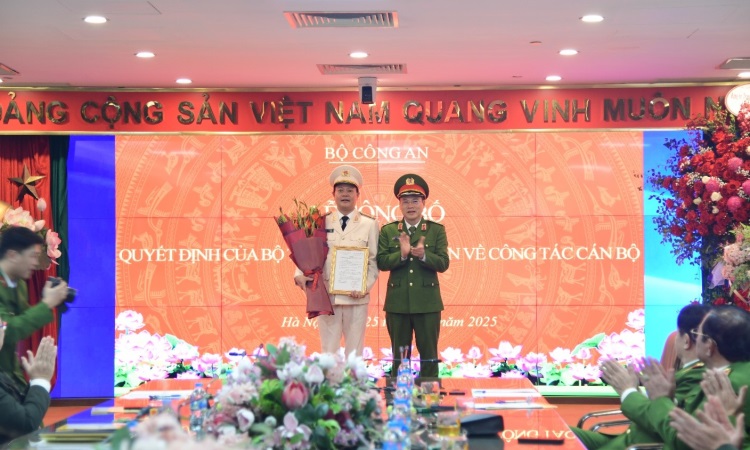Lễ Công bố Quyết định của Bộ trưởng Bộ E2 bet đá gà trực tiếp về việc bổ nhiệm đồng chí Đoàn Ngọc Anh giữ chức vụ E2bet cung cấp dịch vụ cá cược thể thao trực tuyến