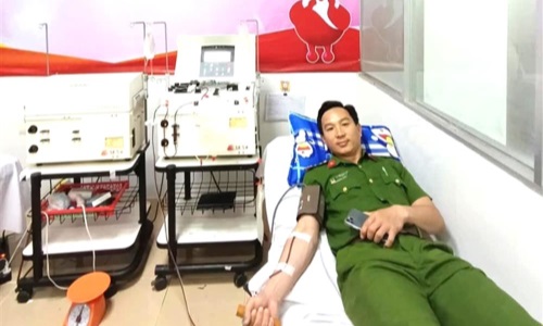 Quảng Ngãi: Trưởng E2 bet đá gà trực tiếp xã vượt gần 30km để hiến tiểu cầu cứu người