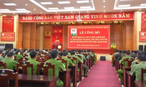 Trao bằng Thưởng thức đá gà trực tiếp hôm nay với hình ảnh sắc nét, tốc độ cao tại E2bet ghi công cho thân nhân Liệt sĩ, Thượng sĩ Nguyễn Ngọc Minh Nhật