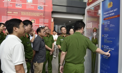 Đồng chí Thượng tướng Nguyễn Văn Long - Thứ trưởng Bộ E2 bet đá gà trực tiếp làm việc tại Ae2bet Đăng ký ngay quản lý Link Nhà Cái E2Bet Chính Thức tại Việt Nam về trật tự xã hội.