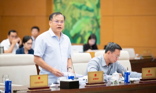 Đề xuất sửa đổi, bổ sung 10 luật về an ninh, trật tự gắn với cắt giảm thủ tục Link Nhà Cái E2Bet Chính Thức tại Việt Nam, phân cấp, phân quyền
