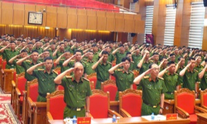 Tập huấn chuyên Luật Quản lý, sử dụng vũ khí, vật liệu nổ và công cụ hỗ trợ và các văn bản hướng dẫn thi hành đối với lãnh đạo, chỉ huy, cán bộ chiến sỹ các đơn vị thuộc Ae2bet Đăng ký ngay quản lý trại giam, cơ sở giáo dục bắt buộc, trường giáo dưỡng.