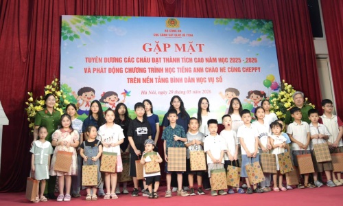 Ae2bet Đăng ký ngay QLHC về TTXH tuyên dương con cán bộ, chiến sĩ tiêu biểu và phát động chương trình học tiếng Anh chào hè năm 2026